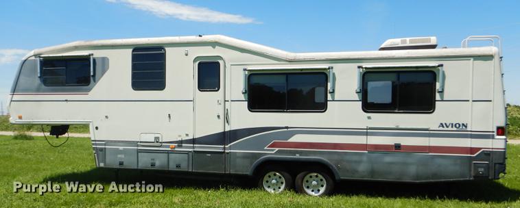 image for item FT9608 1993 Fleetwood Avion 345G camper