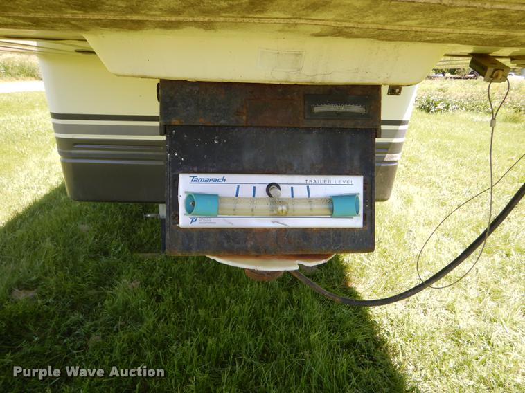 image for item FT9608 1993 Fleetwood Avion 345G camper