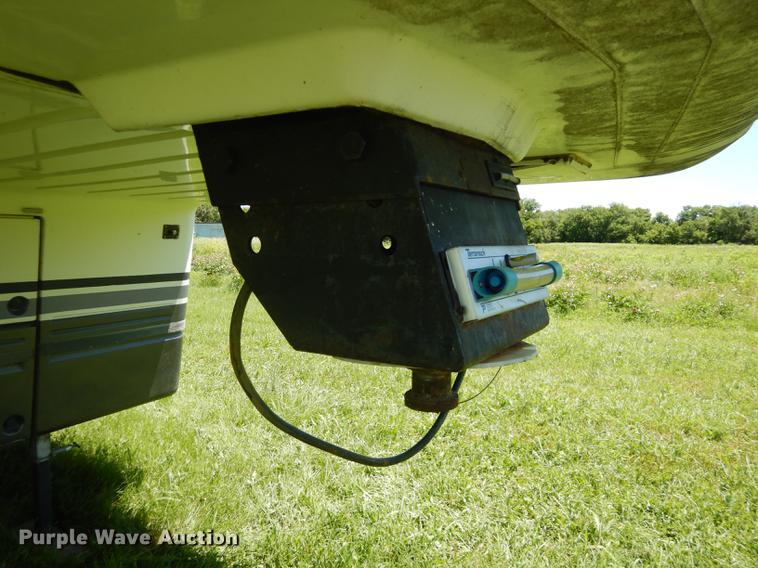 image for item FT9608 1993 Fleetwood Avion 345G camper