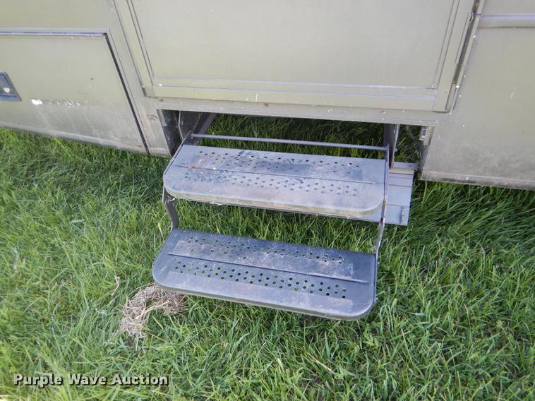 image for item FT9608 1993 Fleetwood Avion 345G camper