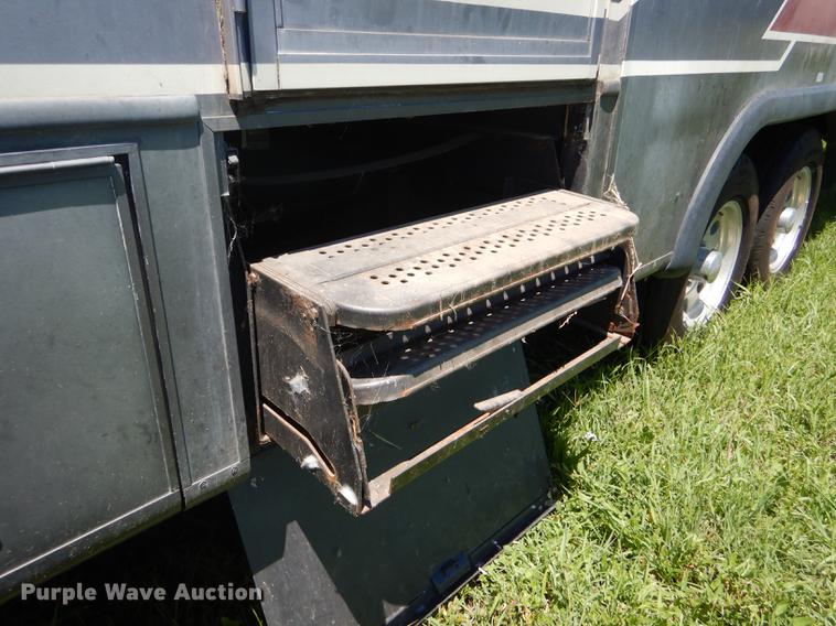 image for item FT9608 1993 Fleetwood Avion 345G camper