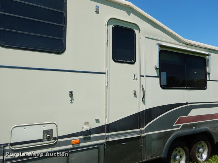 image for item FT9608 1993 Fleetwood Avion 345G camper