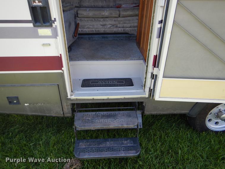 image for item FT9608 1993 Fleetwood Avion 345G camper
