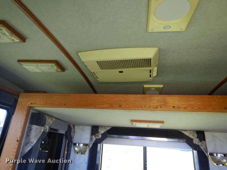 image for item FT9608 1993 Fleetwood Avion 345G camper