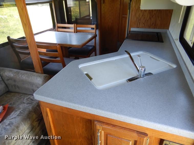 image for item FT9608 1993 Fleetwood Avion 345G camper