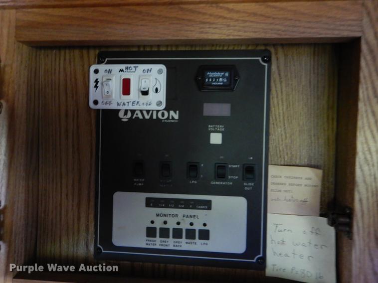 image for item FT9608 1993 Fleetwood Avion 345G camper