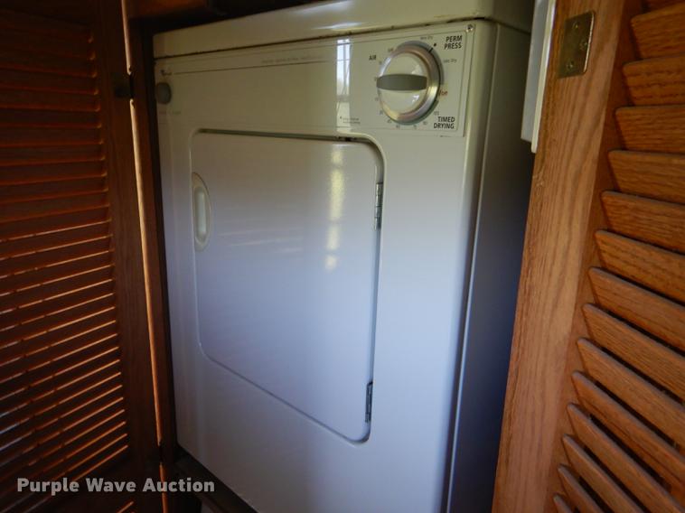 image for item FT9608 1993 Fleetwood Avion 345G camper