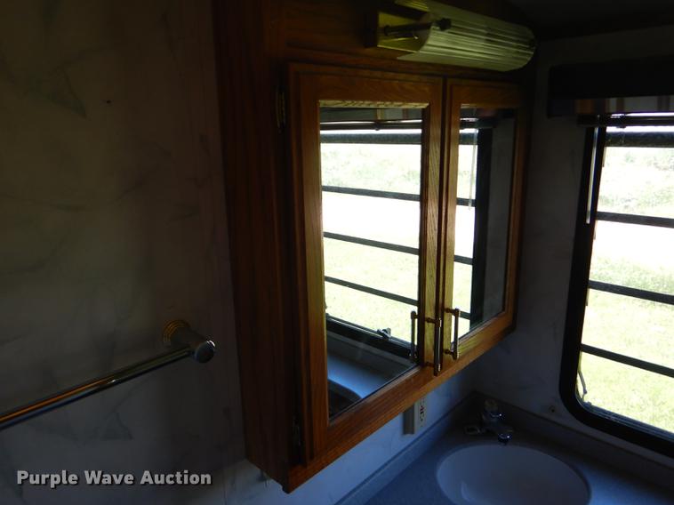 image for item FT9608 1993 Fleetwood Avion 345G camper