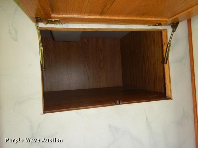 image for item FT9608 1993 Fleetwood Avion 345G camper