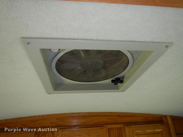 image for item FT9608 1993 Fleetwood Avion 345G camper