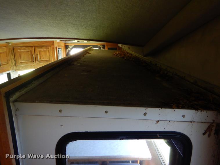 image for item FT9608 1993 Fleetwood Avion 345G camper