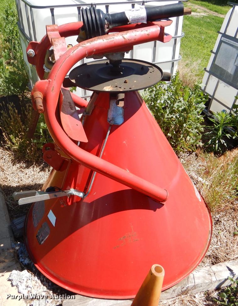 image for item FT9609 2010 Cosmo 500 fertilizer spreader