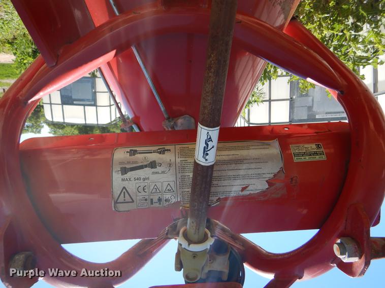 image for item FT9609 2010 Cosmo 500 fertilizer spreader
