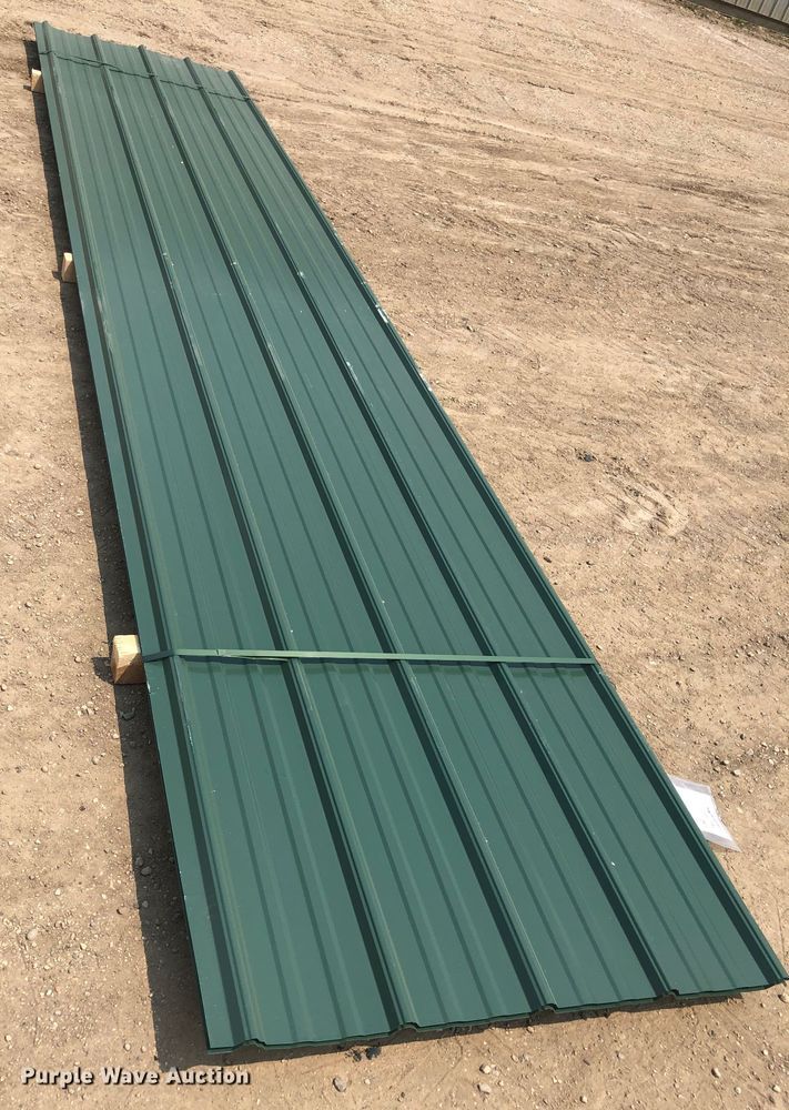 image for item G1832 (360) sheets of metal siding/roofing