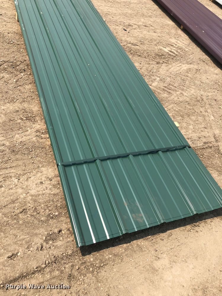 image for item G1832 (360) sheets of metal siding/roofing