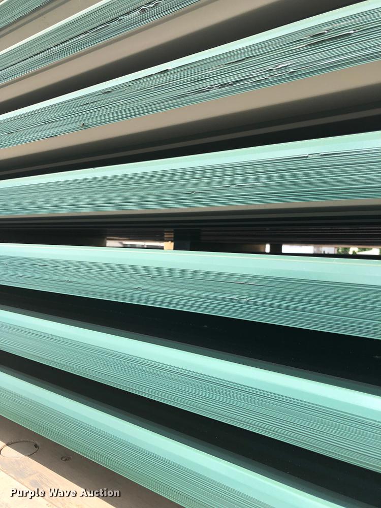 image for item G1832 (360) sheets of metal siding/roofing