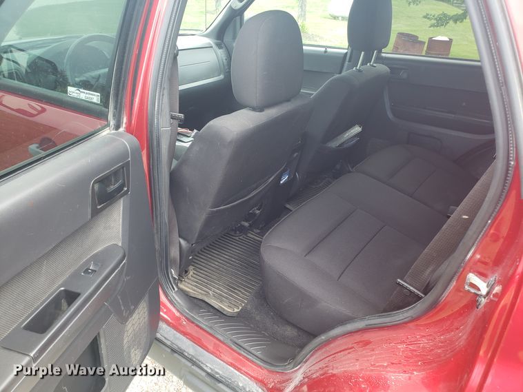 image for item GA9267 2010 Ford Escape SUV