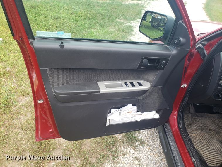 image for item GA9267 2010 Ford Escape SUV