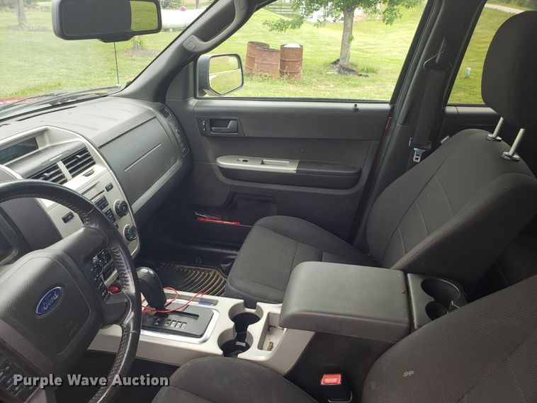 image for item GA9267 2010 Ford Escape SUV