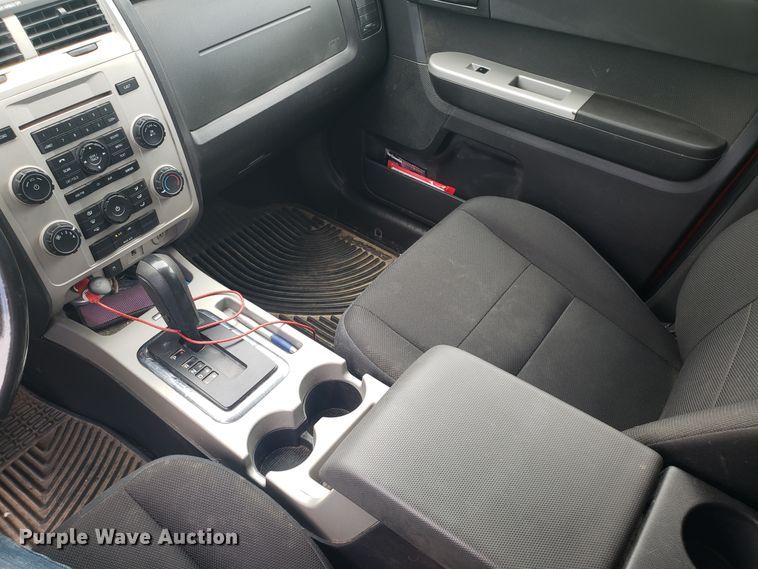 image for item GA9267 2010 Ford Escape SUV