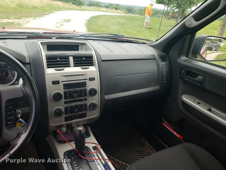 image for item GA9267 2010 Ford Escape SUV