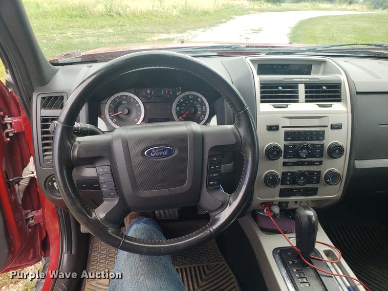 image for item GA9267 2010 Ford Escape SUV