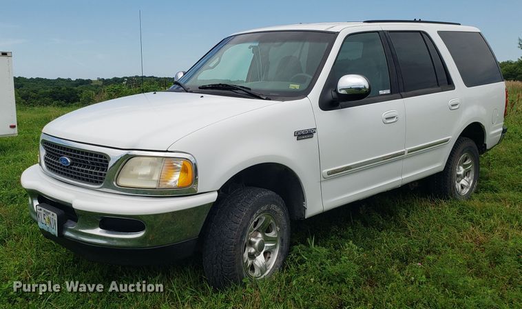 image for item GA9270 1997 Ford Expedition SUV