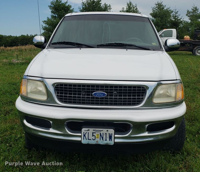 image for item GA9270 1997 Ford Expedition SUV