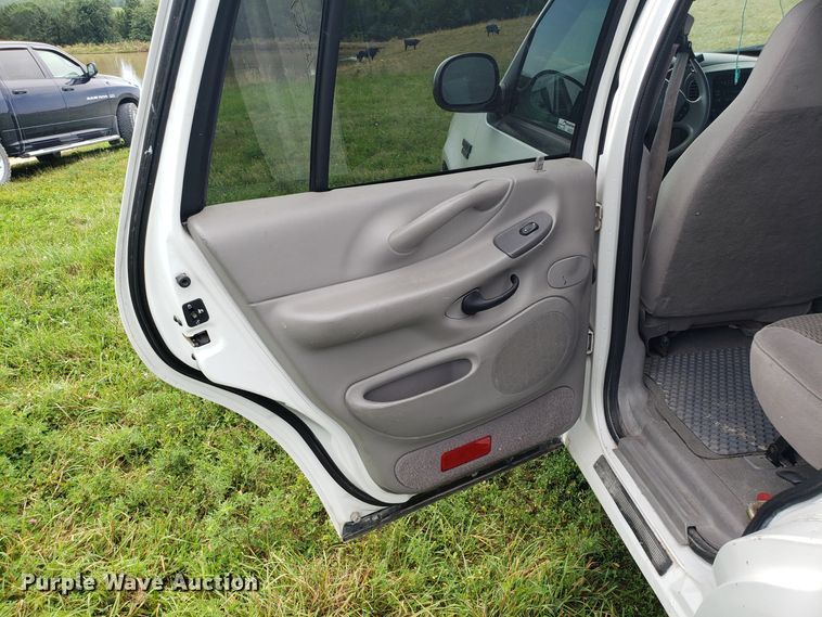 image for item GA9270 1997 Ford Expedition SUV