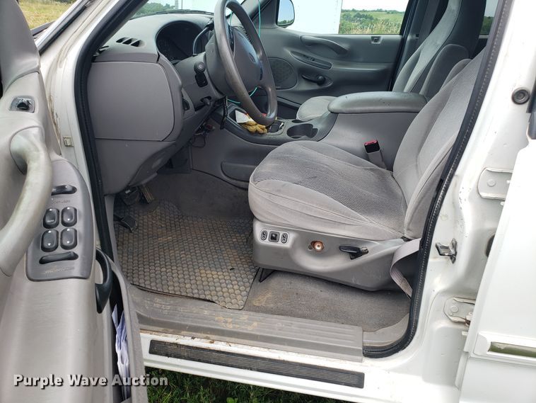 image for item GA9270 1997 Ford Expedition SUV