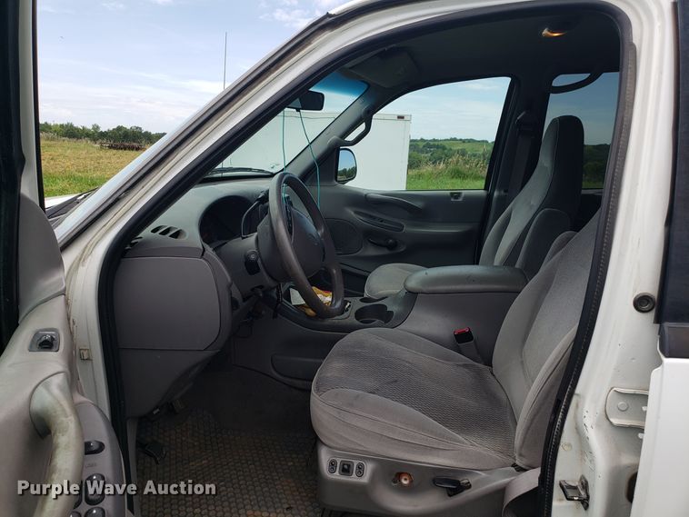 image for item GA9270 1997 Ford Expedition SUV