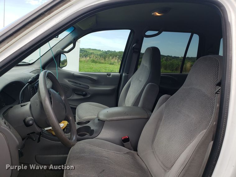 image for item GA9270 1997 Ford Expedition SUV