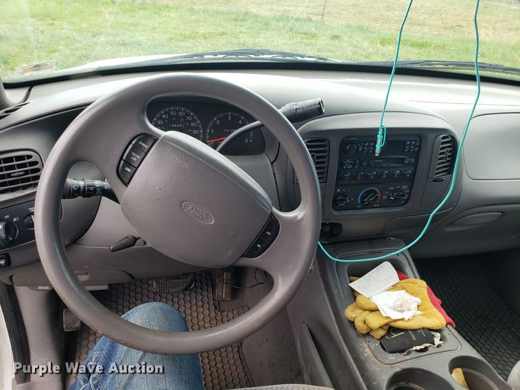 image for item GA9270 1997 Ford Expedition SUV