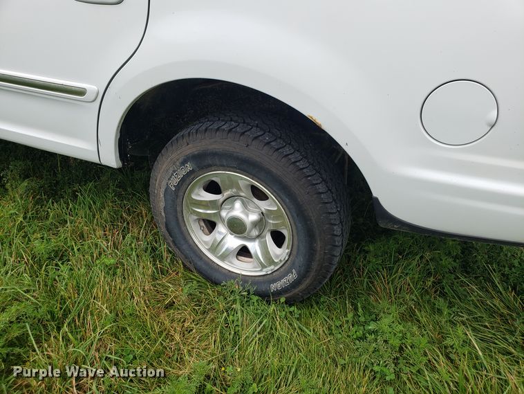 image for item GA9270 1997 Ford Expedition SUV