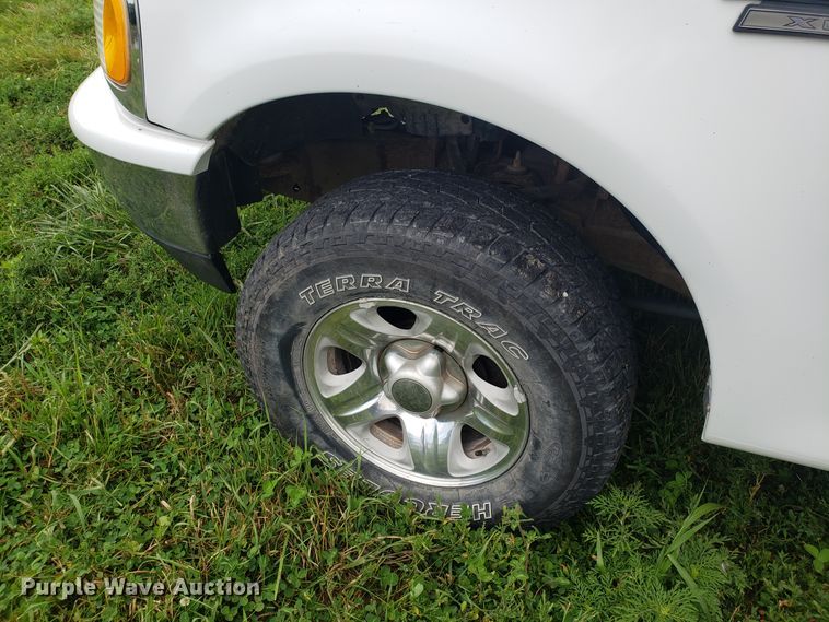 image for item GA9270 1997 Ford Expedition SUV