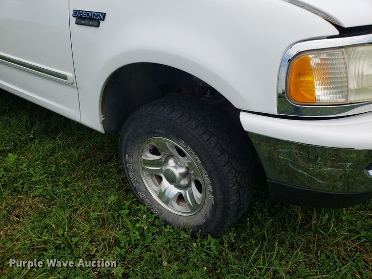 image for item GA9270 1997 Ford Expedition SUV