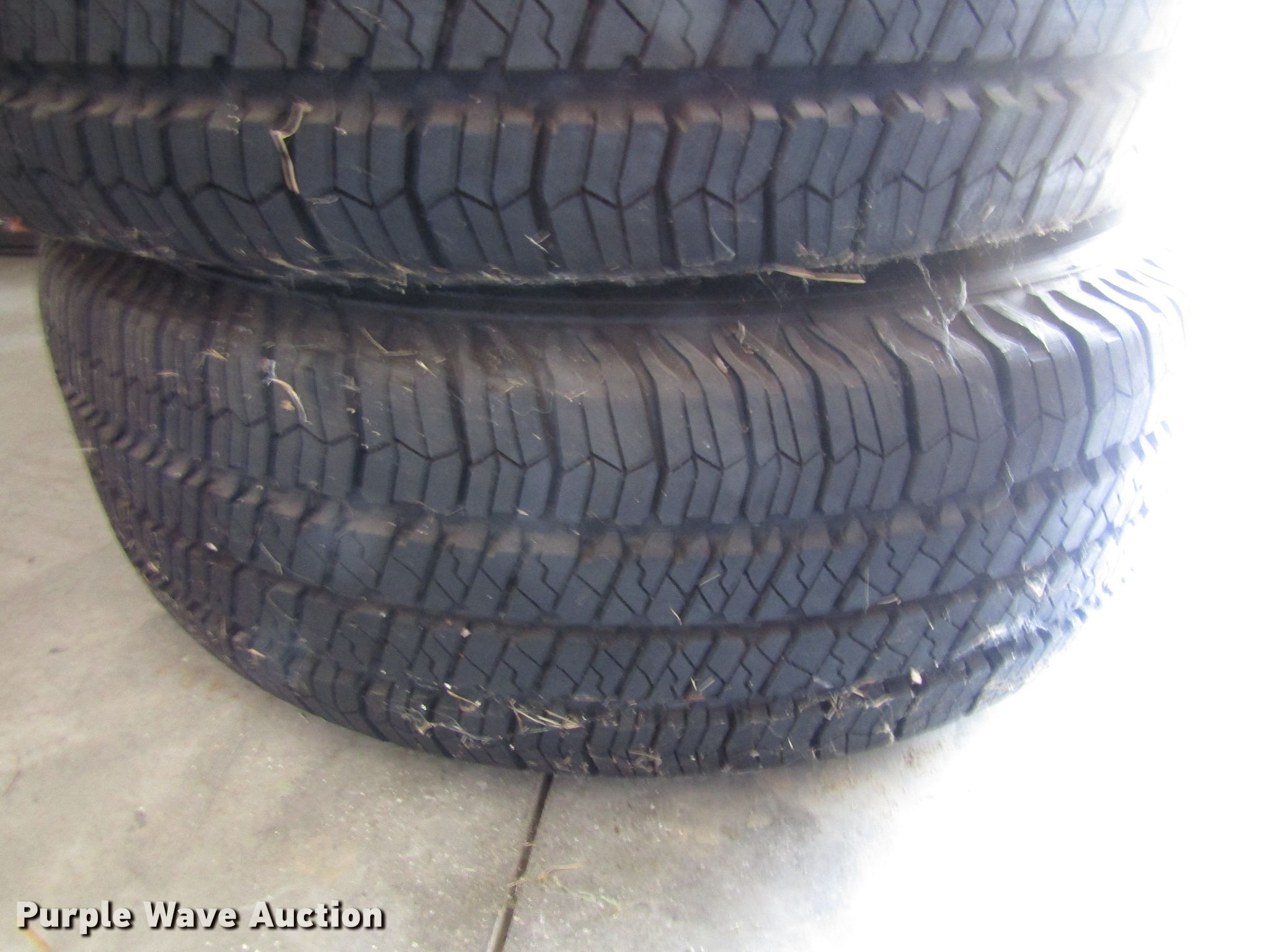 (5) Goodyear Wrangler 255/75R17 tires in Cedar Rapids, IA Item EU9706