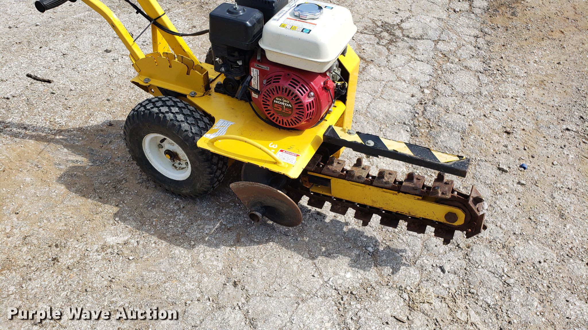 Ground Hog T4 trencher in MO Item EU9841 sold Purple Wave