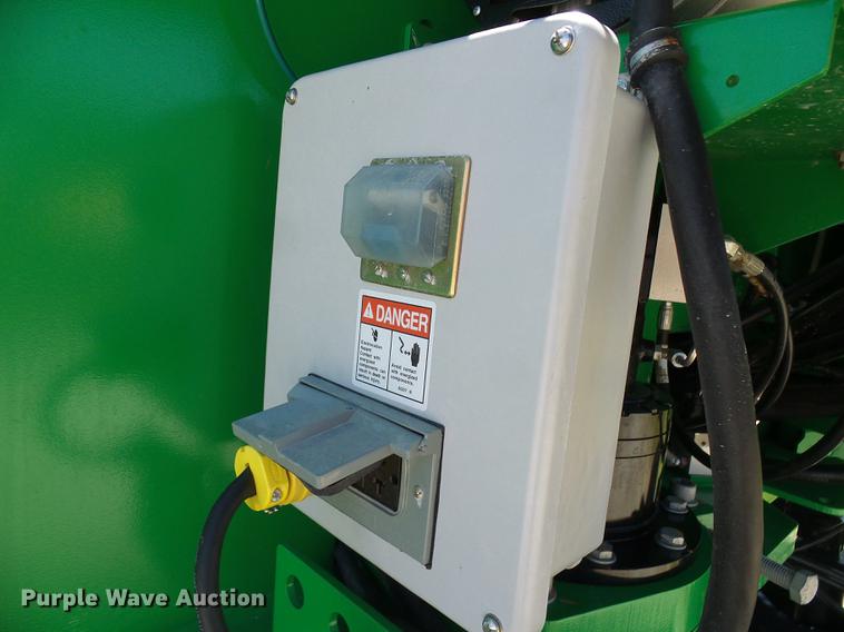 image for item DB2200 2018 Genie S-60X boom lift