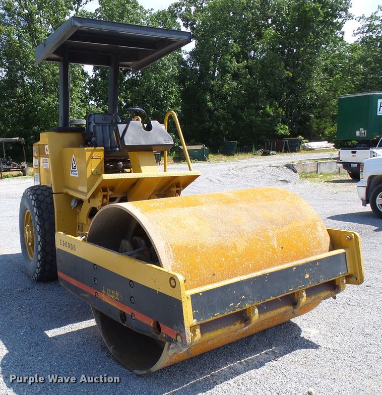 image for item DB2216 2001 Caterpillar CS-433C single drum vibratory roller
