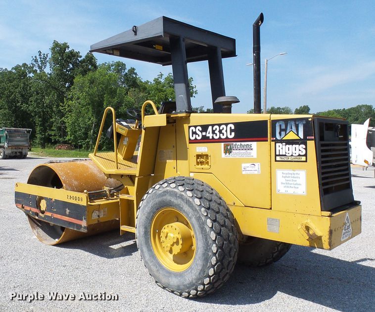 image for item DB2216 2001 Caterpillar CS-433C single drum vibratory roller