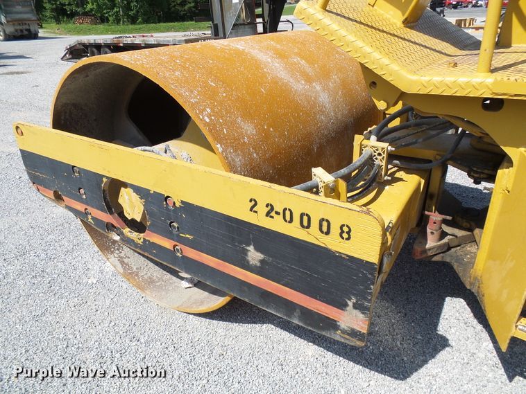 image for item DB2216 2001 Caterpillar CS-433C single drum vibratory roller