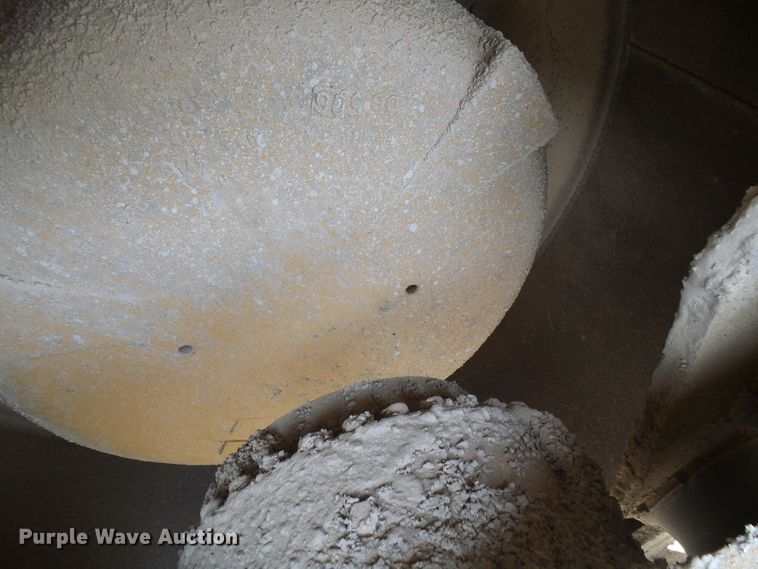 image for item DB2216 2001 Caterpillar CS-433C single drum vibratory roller