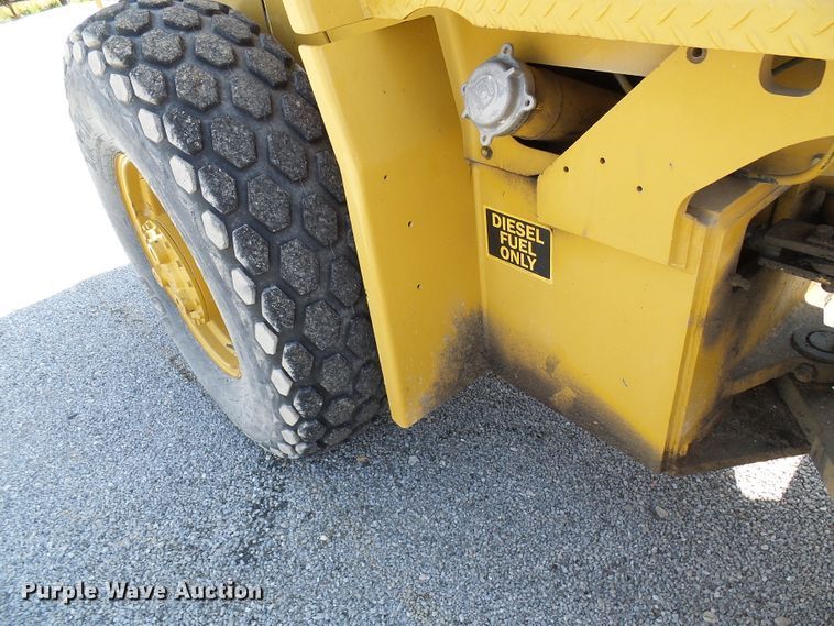 image for item DB2216 2001 Caterpillar CS-433C single drum vibratory roller