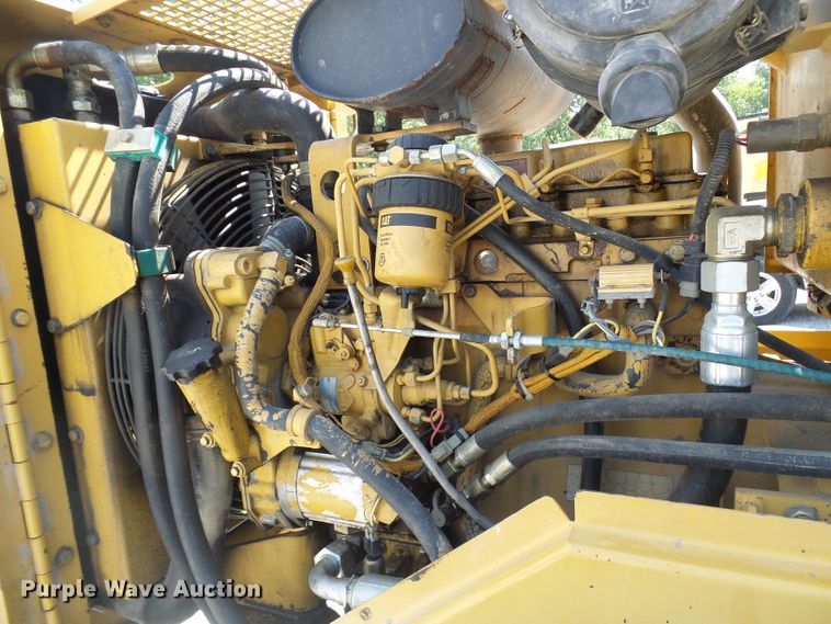 image for item DB2216 2001 Caterpillar CS-433C single drum vibratory roller