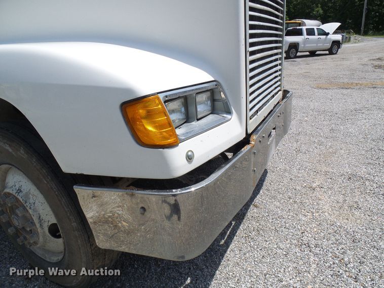 image for item DB2217 1995 Freightliner FLD dump truck