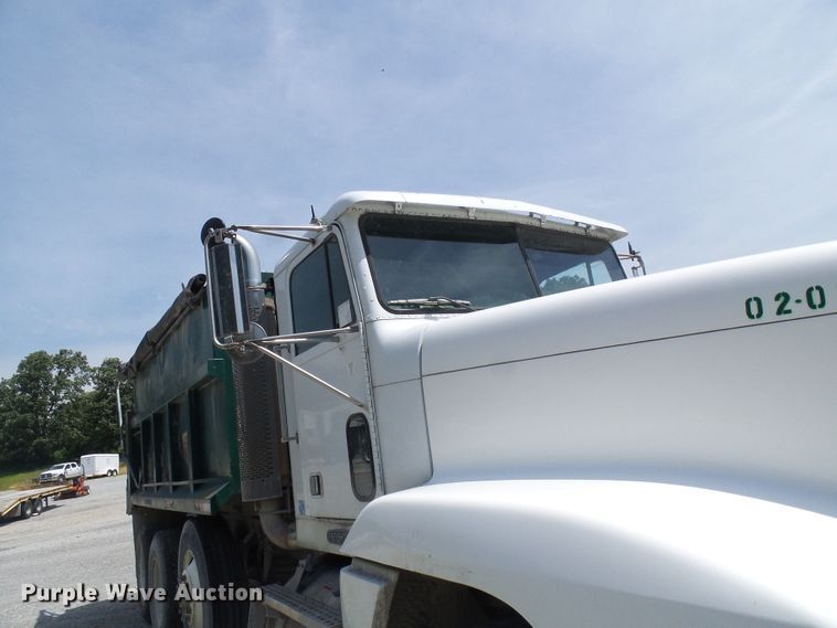 image for item DB2217 1995 Freightliner FLD dump truck