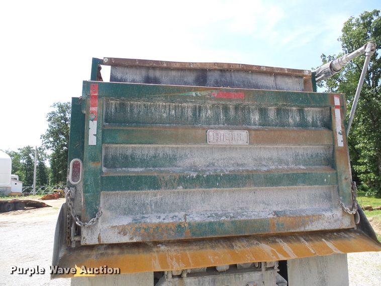 image for item DB2217 1995 Freightliner FLD dump truck