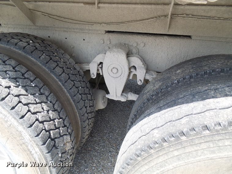 image for item DB2217 1995 Freightliner FLD dump truck