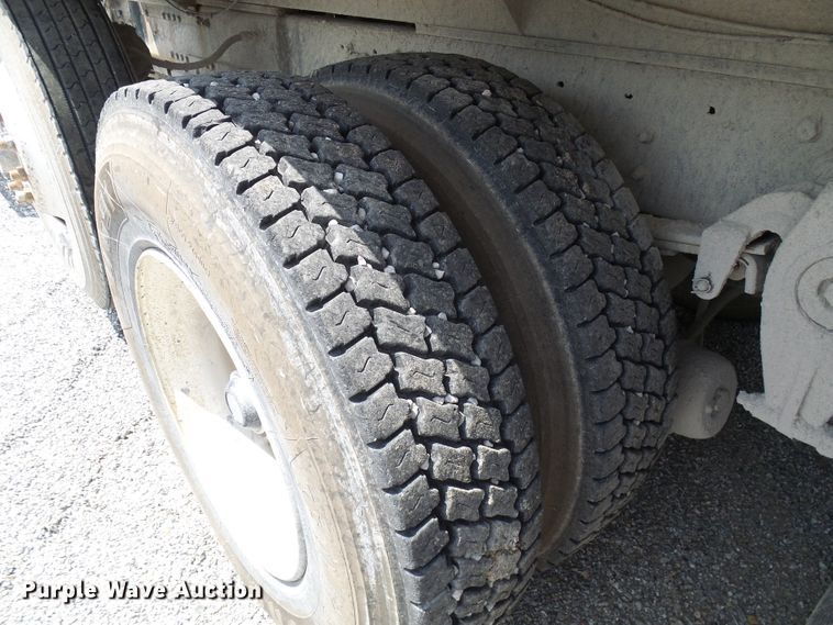 image for item DB2217 1995 Freightliner FLD dump truck